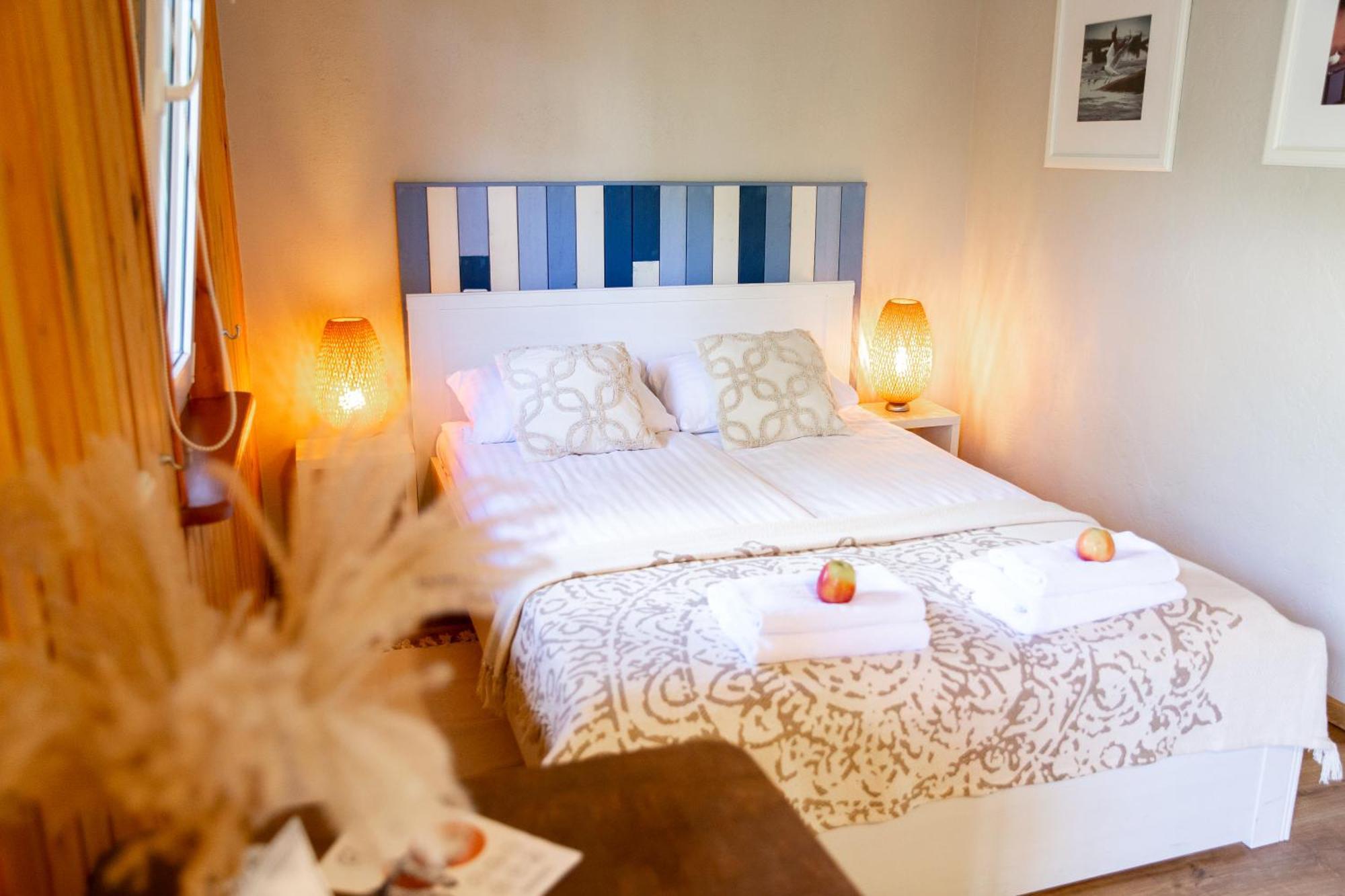 Melynojo Karpio Barza Hotell Kinty Exteriör bild
